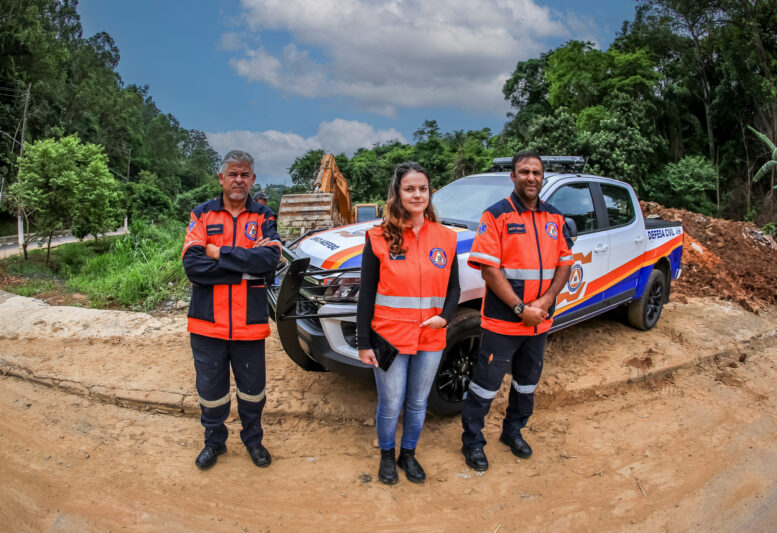 Defesa Civil de Santana de Parnaíba realiza trabalhos preventivos na temporada de chuvas para segurança dos munícipes 