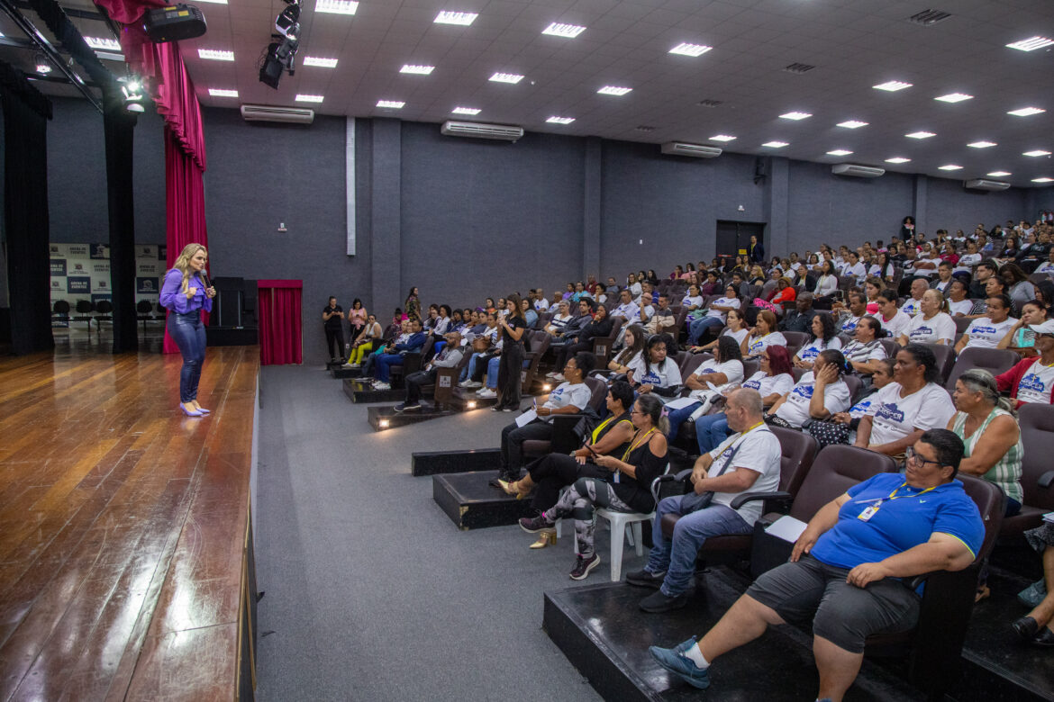 Projeto Crescer de Santana de Parnaíba inicia ciclo de atividades 2024 com palestra motivacional