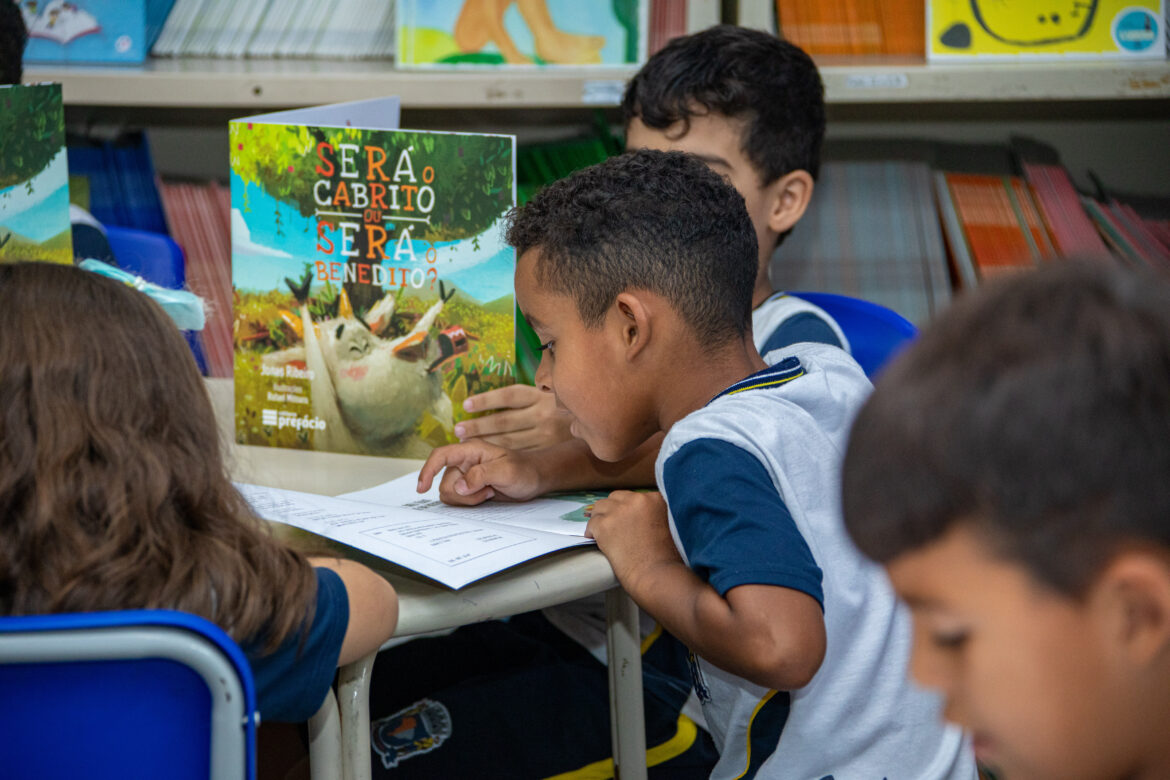 Santana de Parnaíba adere a compromisso nacional e programa paulista de alfabetização