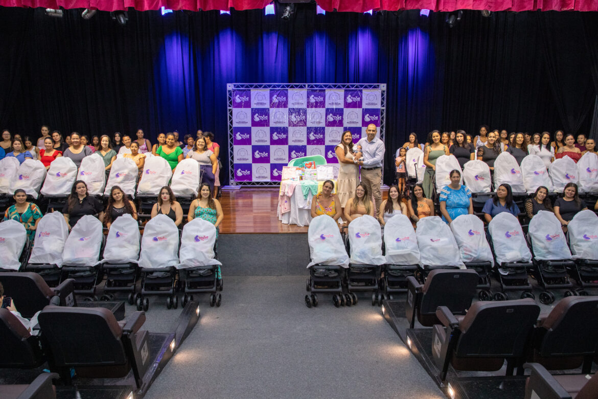 107 mamães de Santana de Parnaíba recebem kit enxoval do maior programa de combate à mortalidade infantil